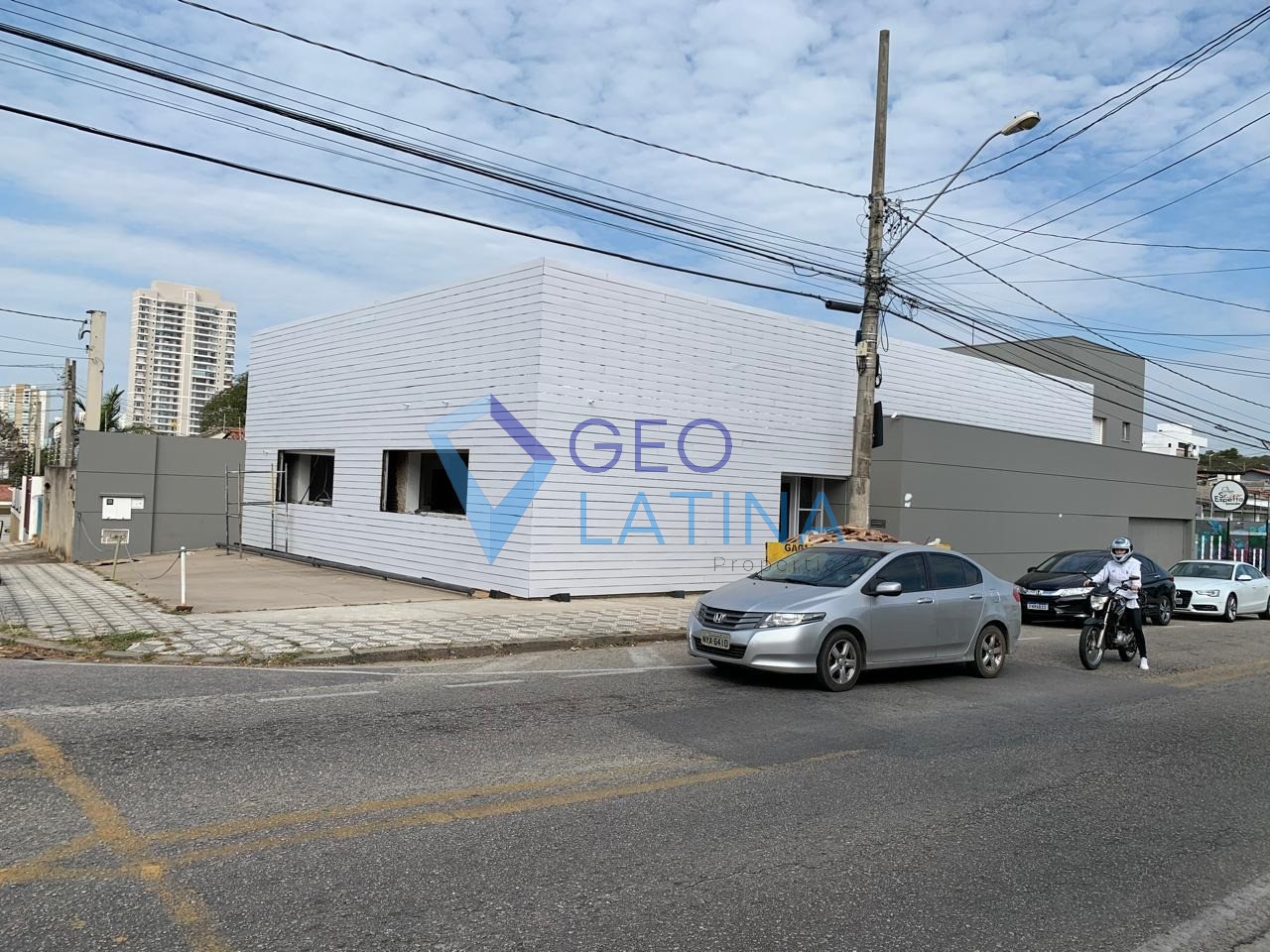 Prédio com 270 m² para locação em Jardim América