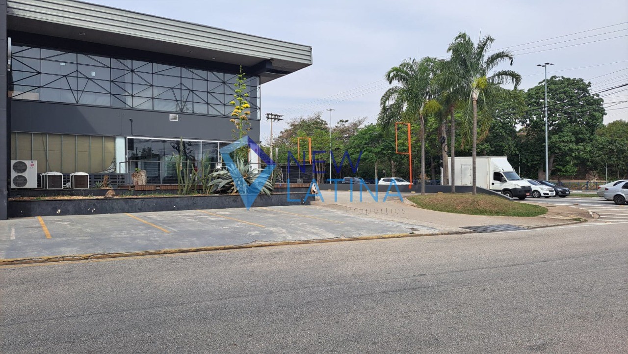 Prédio com 1.381 m² para locação em Centro