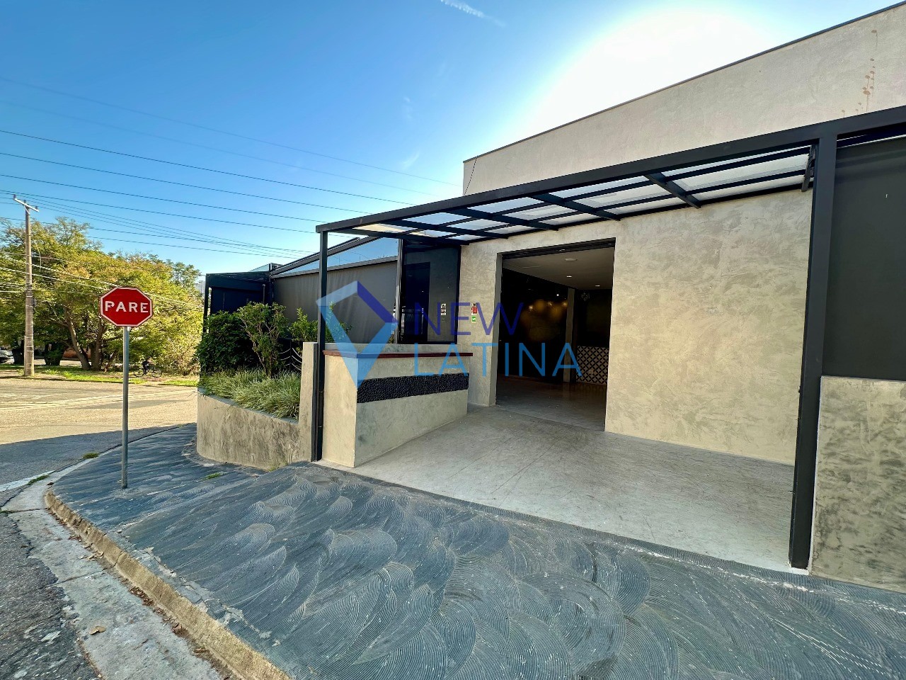 Salão com 330 m² para locação em Jardim América