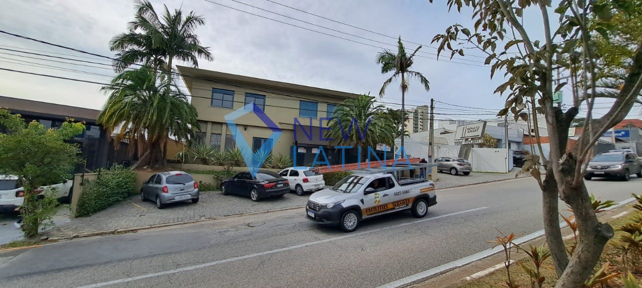 Prédio com 697 m² para locação em Centro