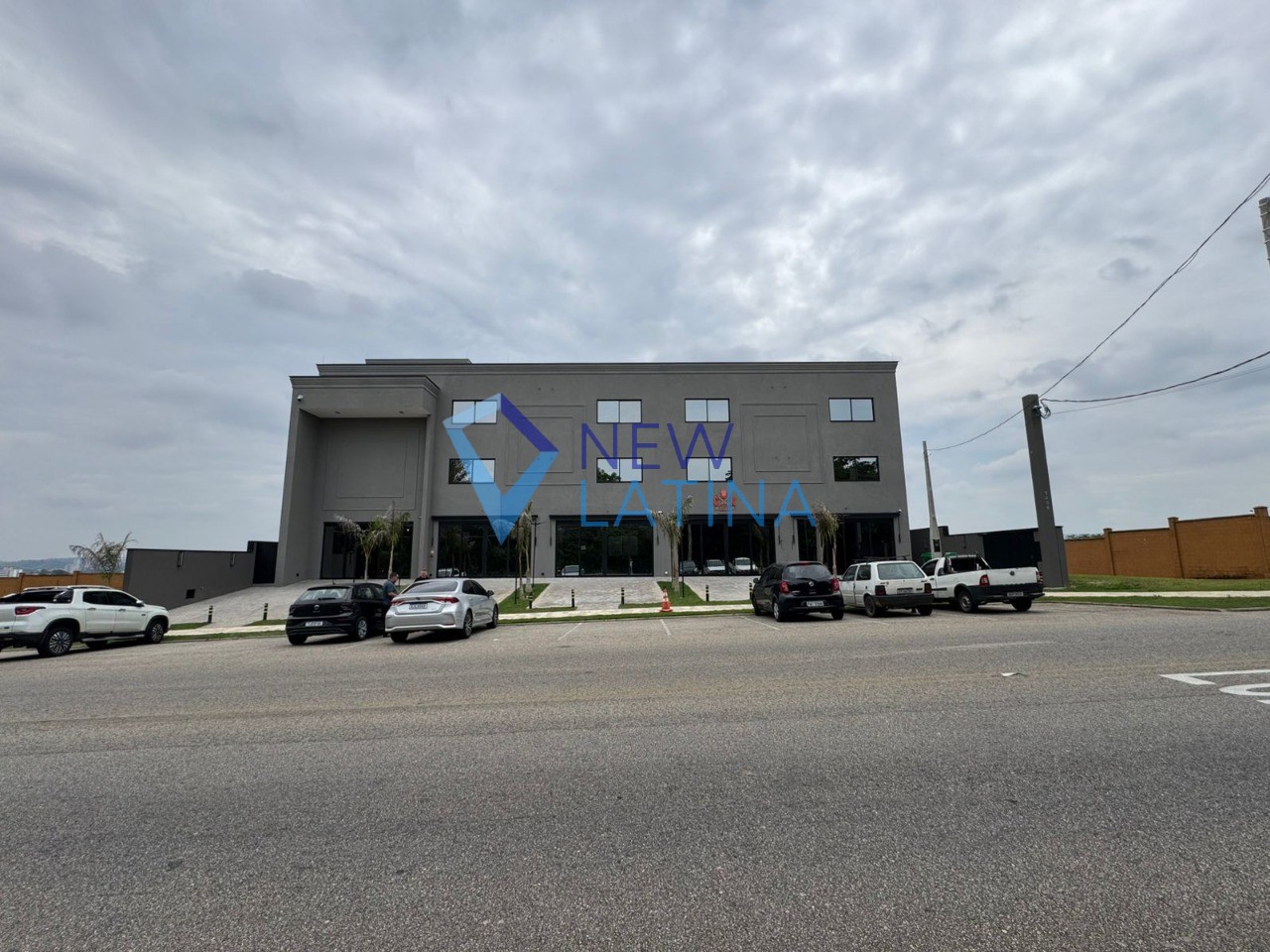 Sala com 46 m² para locação em Alphaville Nova Esplanada