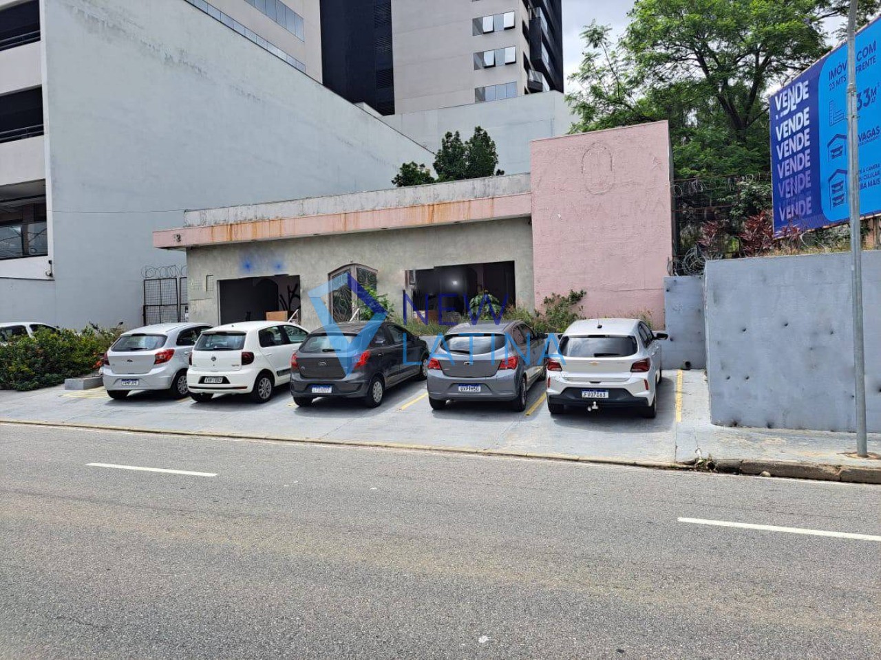 Ponto com 317 m² para locação em Avenida Washington Luiz