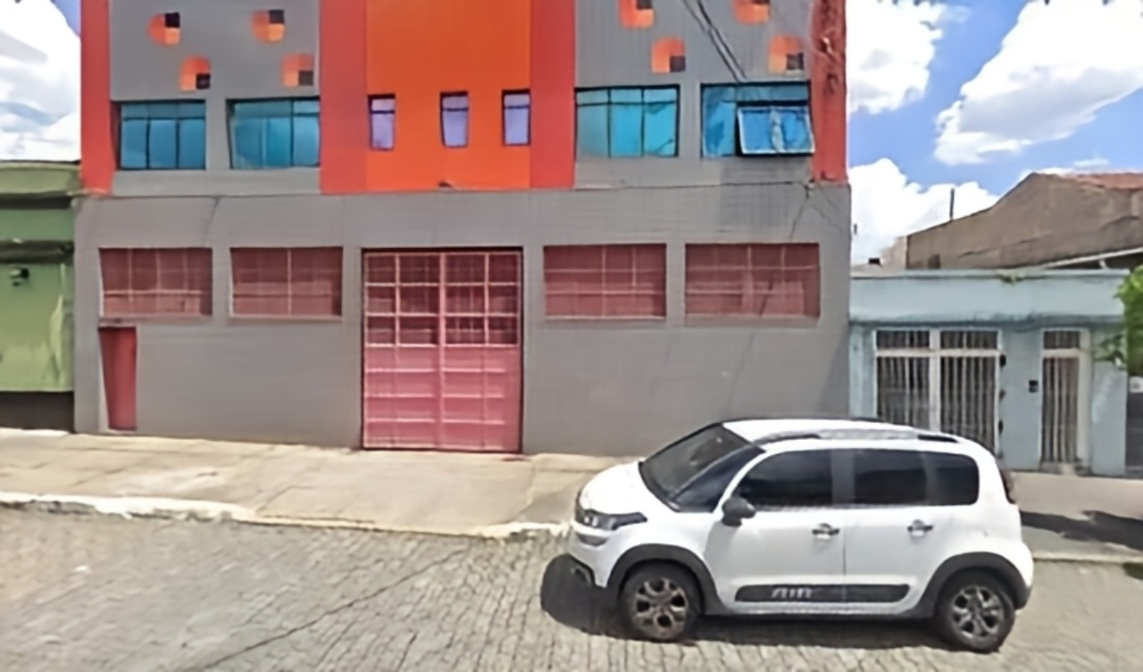 Prédio Comercial à Venda na Mooca - 2 Salas, 5 Banheiros, 7 Vagas de Garagem, 480m² - Oportunidade Única de Investimento!