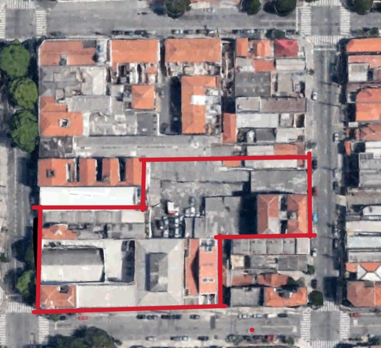 Terreno à Venda no Ipiranga - 3.700m² de Área Estratégica com Acesso por Três Ruas - zoneamento ZM e ZC